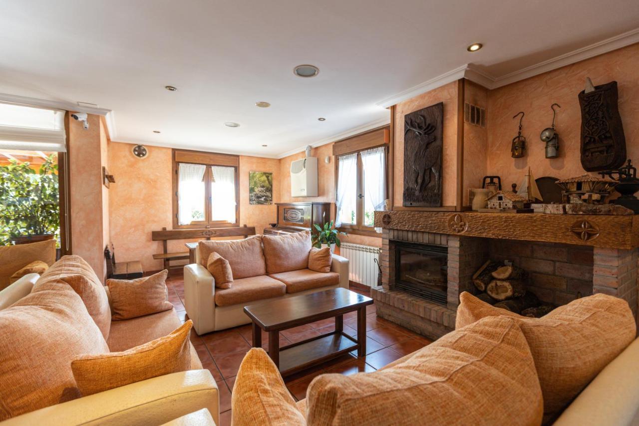 מסטאס דה קון Hotel & Spa Villa De Mestas מראה חיצוני תמונה