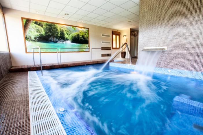 מסטאס דה קון Hotel & Spa Villa De Mestas מראה חיצוני תמונה